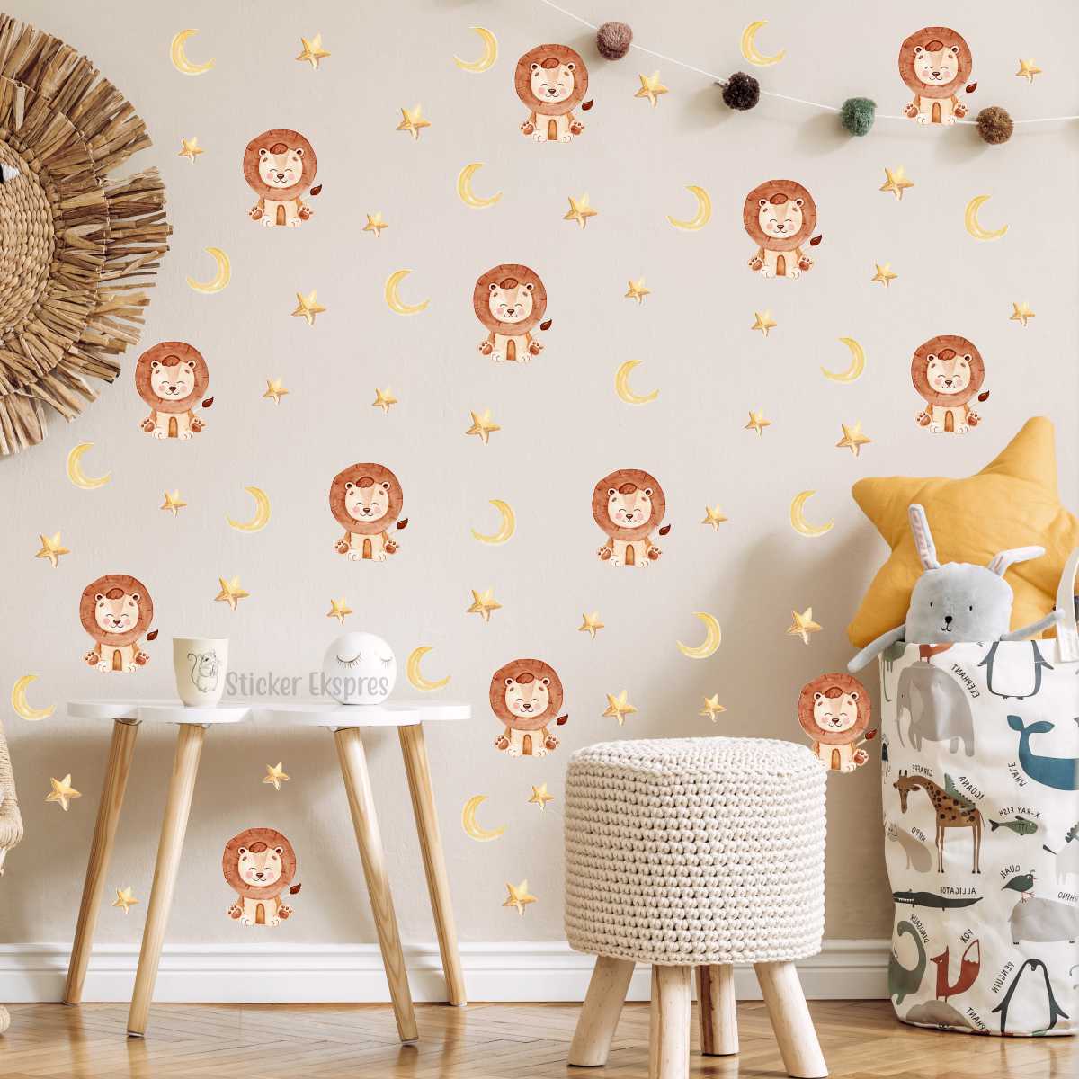 Sevimli Aslan Ay Ve Yıldızlar Çocuk Odası Sticker Seti