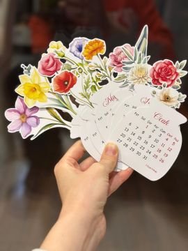 2026 Ahşap Ayaklı Çiçekli Özel Tasarım Takvim, 2026 Takvim Özel Masaüstü Yılbaşı Yeni Yıl Hediyesi