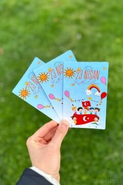23 Nisan Temalı 12 Adet 14x9 Cm Tebrik Bileklik Not Hediye Kartı - 23 Nisan Hediyesi
