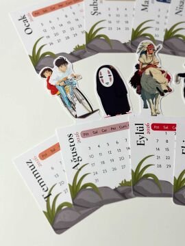 2026 Studio Ghibli Miyazaki Temalı Ahşap Standlı Özel Tasarım Takvim 2026 Masa Takvimi Hediye