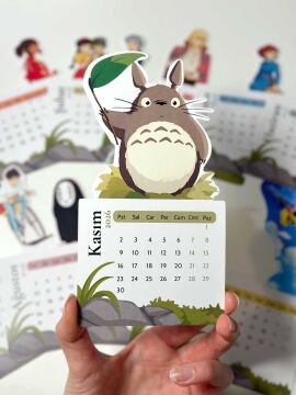 2026 Studio Ghibli Miyazaki Temalı Ahşap Standlı Özel Tasarım Takvim 2026 Masa Takvimi Hediye