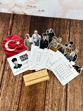 2026 Atatürk Temalı Ahşap Standlı Özel Tasarım Takvim 2026 Masa Takvimi Hediye