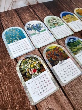 2026 Van Gogh Temalı Ahşap Standlı Özel Tasarım Takvim 2026 Masa Takvimi Hediye