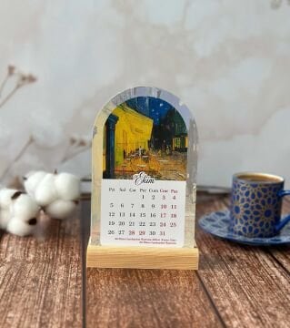 2026 Van Gogh Temalı Ahşap Standlı Özel Tasarım Takvim 2026 Masa Takvimi Hediye