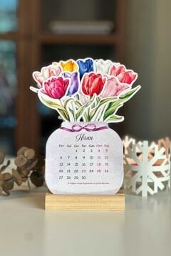 2026 Lale Desenli Ahşap Standlı Özel Tasarım Takvim Çiçekli Masa Takvimi Hediye