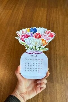 2026 Lale Desenli Ahşap Standlı Özel Tasarım Takvim Çiçekli Masa Takvimi Hediye