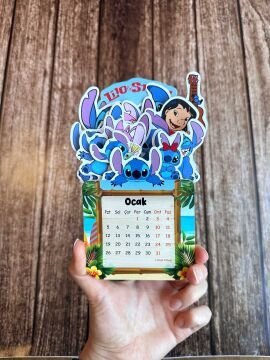 2026 Stitch Temalı Ahşap Standlı Özel Tasarım Takvim Masa Takvimi Hediye