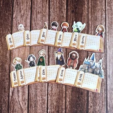 2026 Harry Potter Temalı Ahşap Standlı Özel Tasarım Takvim Masa Takvimi Hediye