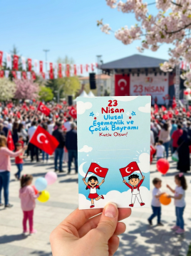 23 Nisan Temalı Kesikli 10 Adet 14x9 Cm Tebrik Bileklik Lolipop Hediye Kartı - 23 Nisan Hediyesi