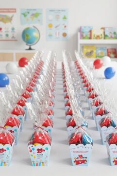 23 Nisan Şeker Kovası 5 Adet Hediyelik Kutu Çocuk Bayramı Hediye Paketi