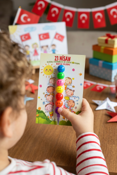 23 Nisan Hediyesi 5 Adet Kartlı Emoji Kurşun Kalem Çocuk Bayramı Hediyelik Model 2