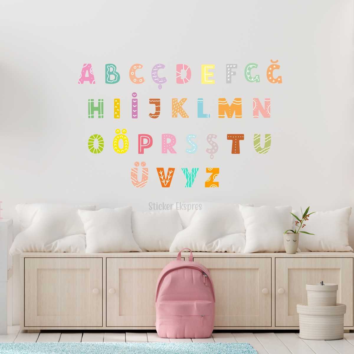 Rengarenk Desenli Türkçe Alfabe Sticker Seti